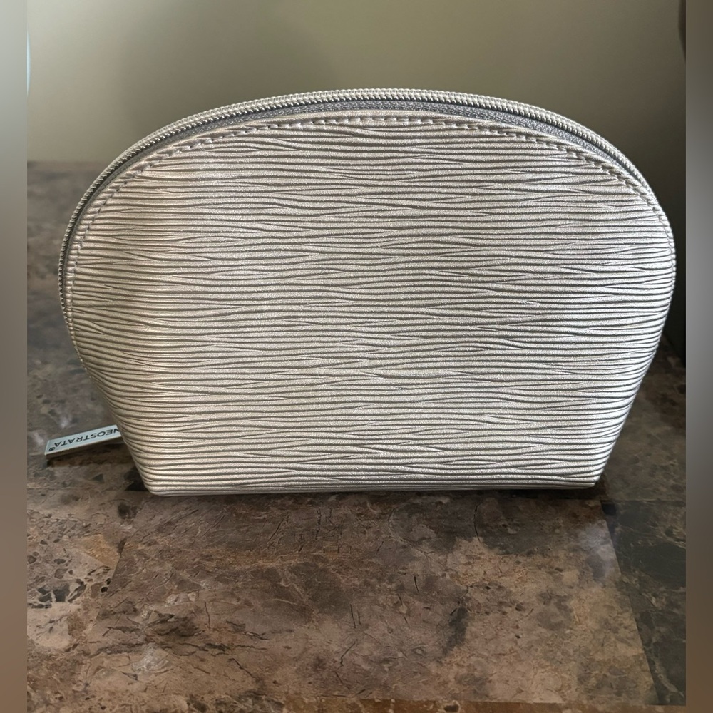 Neostrata Cosmetic Bag Small Silver Zip Closure Beauty Accessories Makeup New